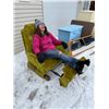 Image 3 : VINTAGE GREEN CRUSHED VELVET RECLINER