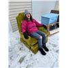 Image 6 : VINTAGE GREEN CRUSHED VELVET RECLINER