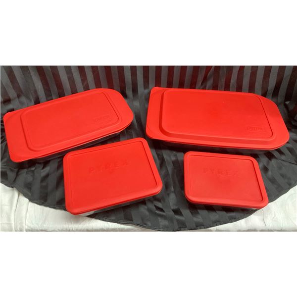 PYREX STORAGE AND COOKING DISHES, LOT OF 4