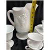 Image 3 : COLONY HARVEST MILK GLASS LOT