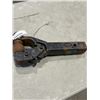 Image 1 : HITCH W/ BALL LOCK