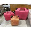 Image 2 : 3 JERRY CANS AND TOTE OF BOUYS