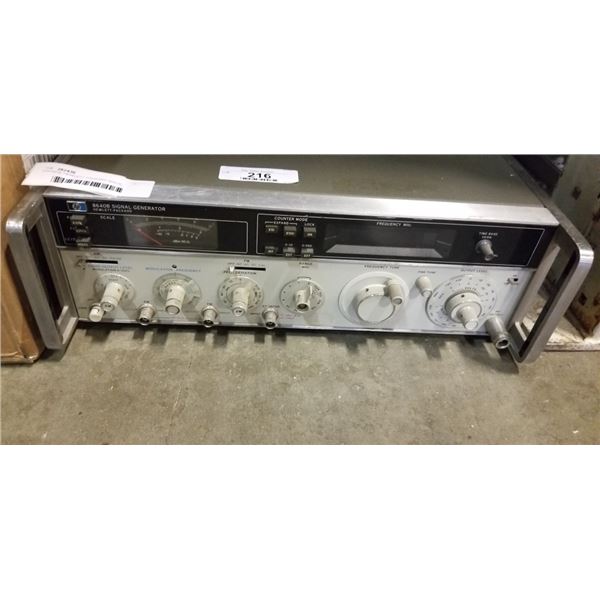 VINTAGE HEWLETT PACKARD 864OB SIGNAL GENERATOR
