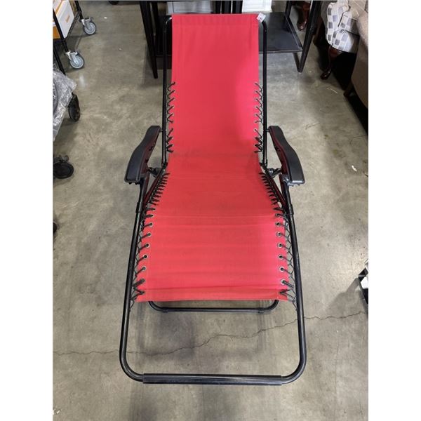 RED ZERO GRAVITY LOUNGE CHAIR