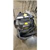 Image 2 : DEWALT SHOP VAC W/ ACCESSORIES - WORKING