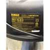 Image 3 : DEWALT 6 GALLON WET / DRY SHOP-VAC WITH HOSE WORKING