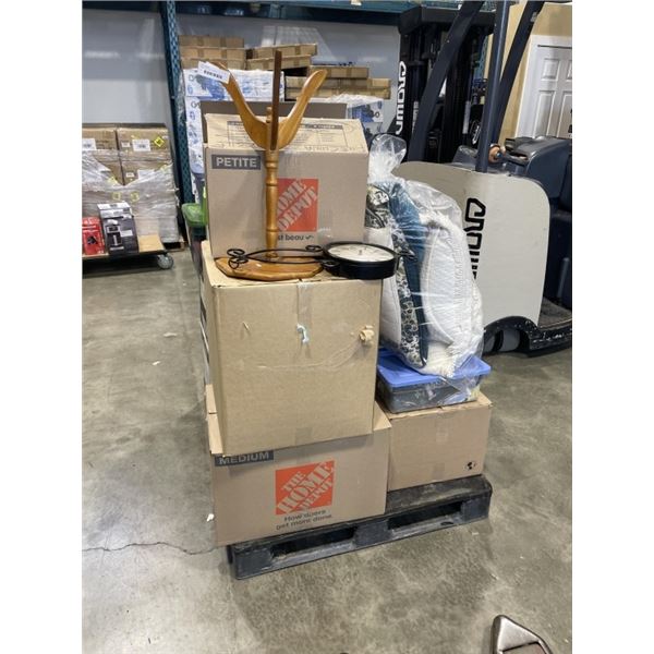 PALLET OF ESTATE GOODS