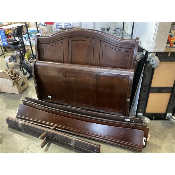 QUEENSIZE BEDFRAME