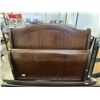 Image 4 : QUEENSIZE BEDFRAME