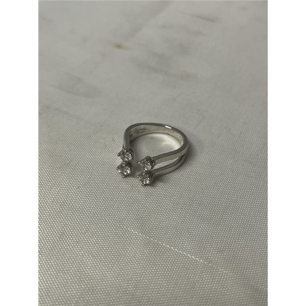 STERLING SILVER RING SET W/ CZ STONES MARKED DYANDEMA ITALY 925