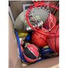 Image 4 : KIDS BASKETBALL HOOP AND ASSORTED BALLS
