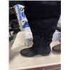 Image 2 : 3 NEW PAIRS OF WOMENS BOOTS SIZE 7.5