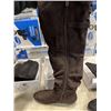 Image 3 : 3 NEW PAIRS OF WOMENS BOOTS SIZE 7.5