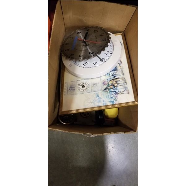 ASSORTED VINTAGE AND COLLECTIBLE CLOCKS