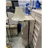 Image 3 : 2 FLOOR LAMPS