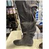 Image 2 : 3 NEW PAIRS OF WOMENS BOOTS SIZE 9.5