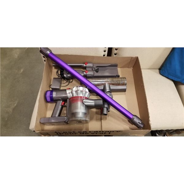 DYSON V8 CORDLESS STICK VACUUM - TESTED WORKING, RETAIL $599