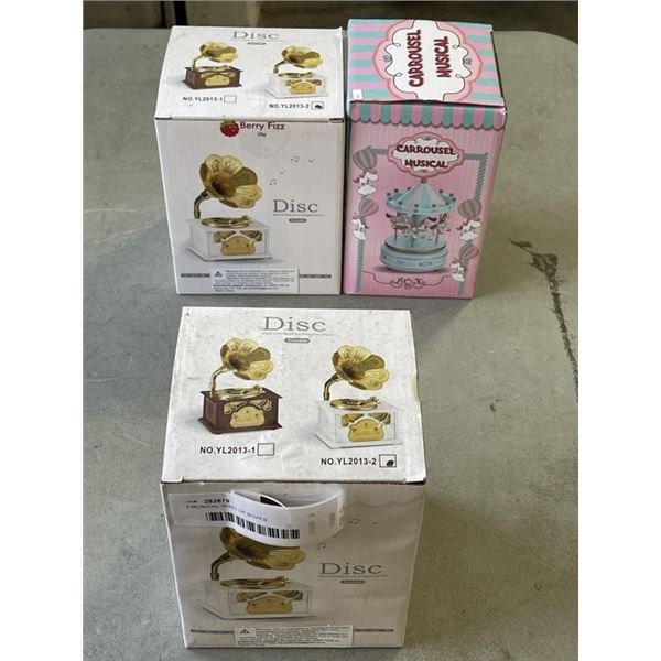 3 MUSICAL WIND UP BOXES