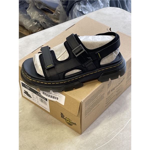 NEW DR. MARTENS FORSTER BLACK POLY RIP STOP-ELEMENT, SIZE US MENS 7, LADIES 8