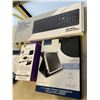 Image 3 : RETRACT UNIVERSAL CHARGER WITH KEYBOARD AND ELECTRONIC ACCESSORIES