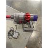 Image 3 : DYSON V10 MOTORHEAD, WITH CHARGER, WORKING