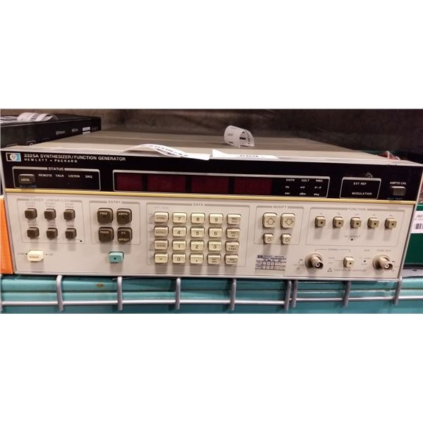 VINTAGE HEWLETT PACKARD 3325A SYNTHESIZER / FUNCTION GENERATOR
