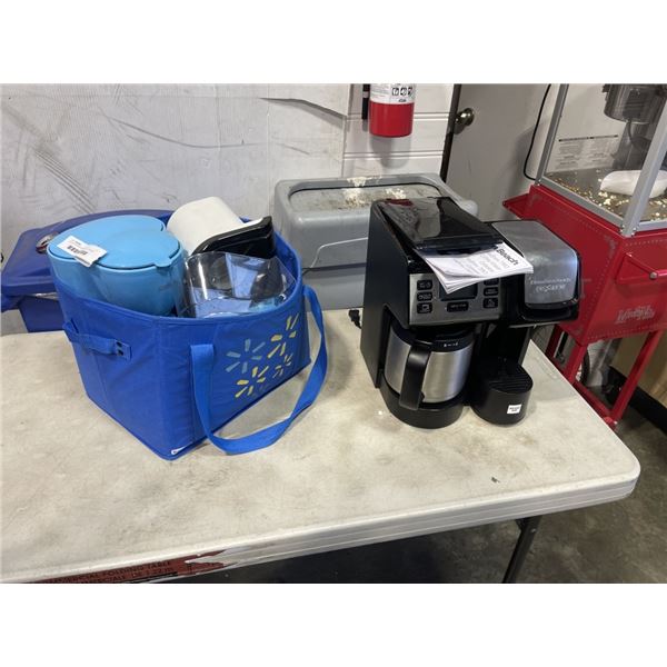 LOT OF KITCHEN APPLIANCES - TOASTER, COFFEE MAKER, ETC