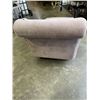 Image 2 : GREY LOUNGE CHAIR
