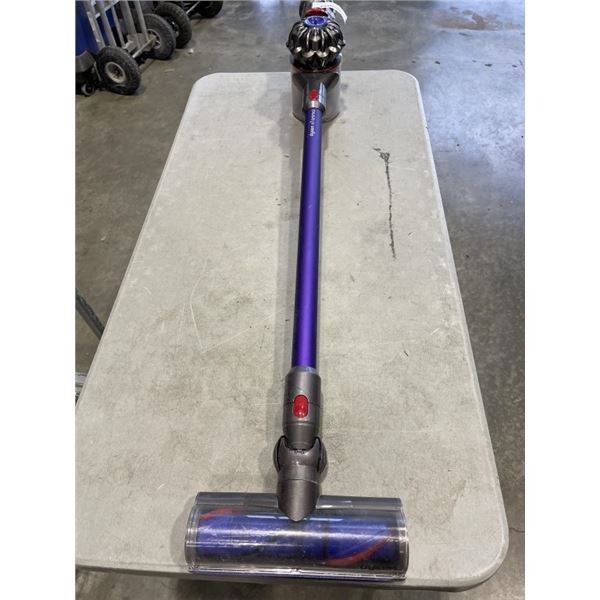 DYSON V7 ANIMAL VACUUM