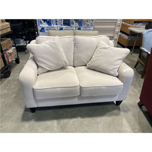 WHITE LAZY BOY LOVE SEAT