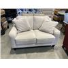 Image 1 : WHITE LAZY BOY LOVE SEAT