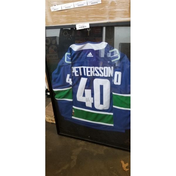 ELIAS PETTERSON AUTOGRAPHED VANCOUVER CANUCKS JERSEY WITH COA IN SHADOW BOX DISPLAY CASE