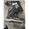 Image 2 : NEW MENS SIZE 11 WINTER BOOTS