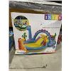 Image 4 : INTEX DINO PLAY CENTER AND STINGRAY POOL