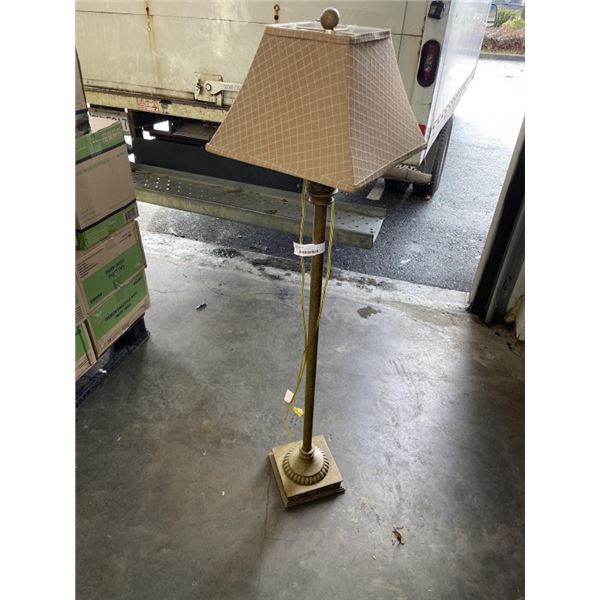 DECORTIVE FLOOR LAMP