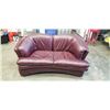 Image 1 : BURGUNDY LEATHER LOVESEAT