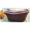 Image 4 : BURGUNDY LEATHER LOVESEAT