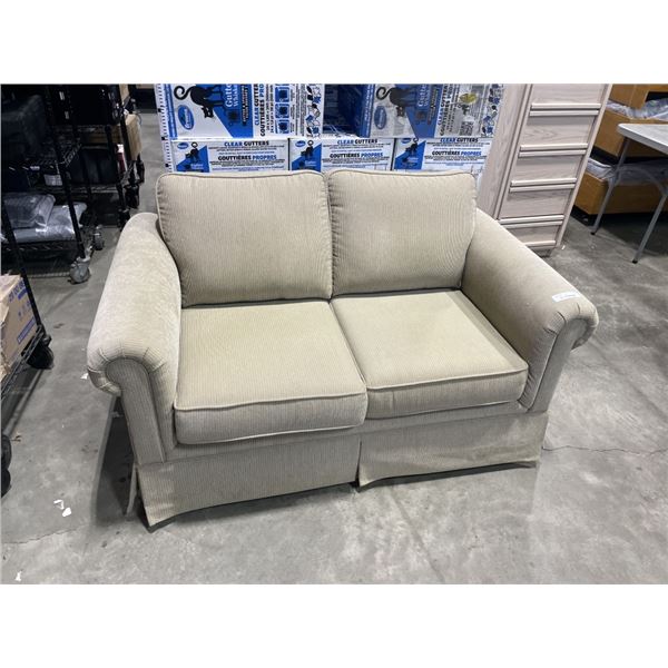 GREEN LOVE SEAT SOFA