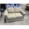 Image 1 : GREEN LOVE SEAT SOFA