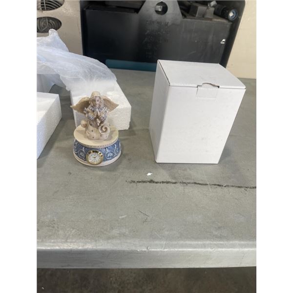 2 NEW ANGEL MUSICAL FIGURES