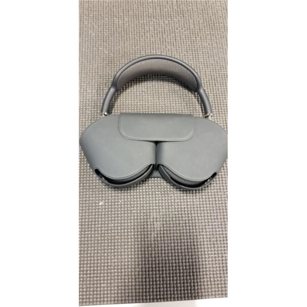 APPLE AIRPODS MAX OVER EAR HEADPHONES - TESTED WORKING, RETAIL $779