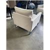 Image 3 : WHITE MODERN LEATHER TUB CHAIR
