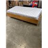 Image 2 : TWIN SIZE HYDRAULIC STORAGE BEDFRAME WITH NEW SINGLE MATTRESS