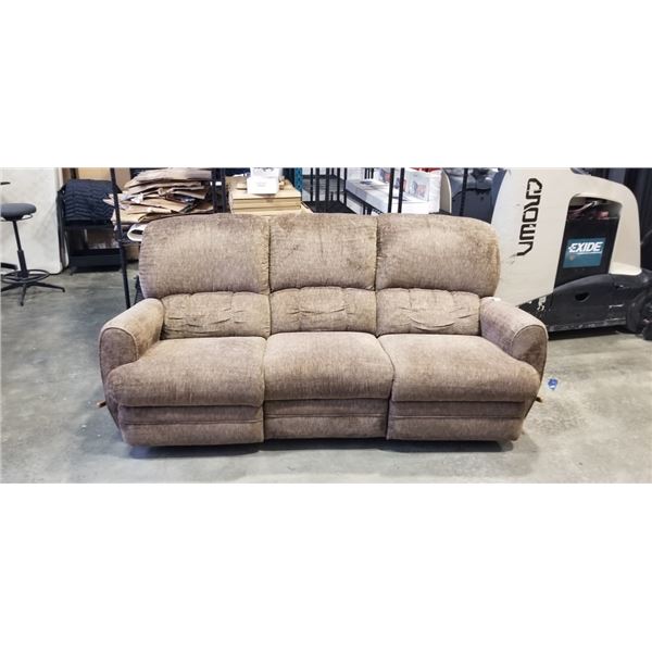 LAZY BOY BROWN FABRIC DOUBLE RECLINING SOFA, GOOD CLAN CONDITION