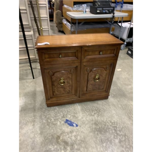 2 DOOR HALL CABINET