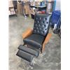 Image 3 : MCM BENTWOOD LEATHER RECLINING CHAIR WITH BLACK LEATHER AND TUFTED BACK