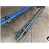 Image 6 : Blue Pallet Jack 5500 lb Capacity, 71" Forks
