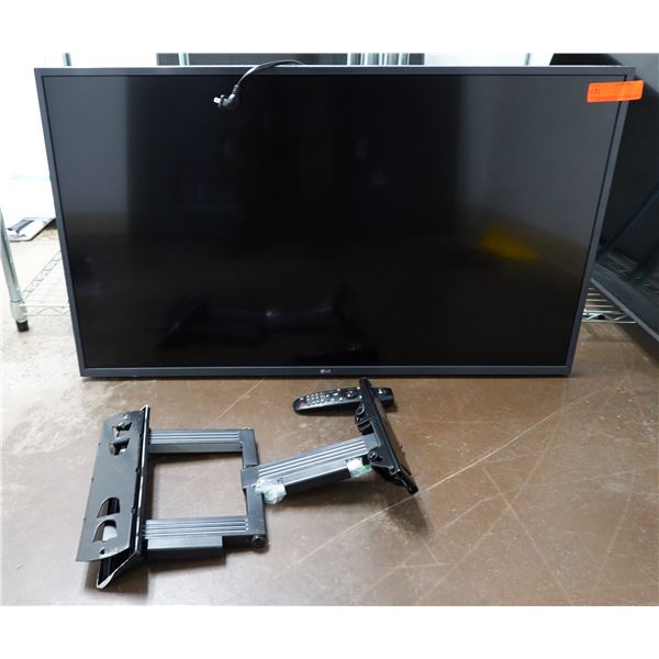 LG 43" Class UN7300 Series LED 4K UHD Smart webOS TV & Wall Mount