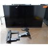 Image 1 : LG 43" Class UN7300 Series LED 4K UHD Smart webOS TV & Wall Mount