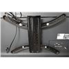 Image 5 : LG 43" Class UN7300 Series LED 4K UHD Smart webOS TV & Wall Mount
